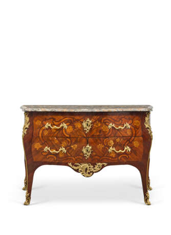 COMMODE D'ÉPOQUE LOUIS XV - photo 1