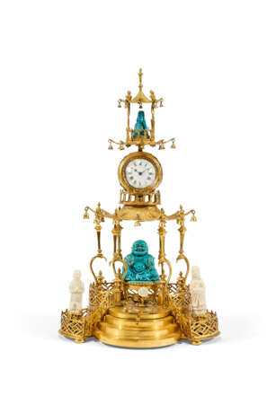 PENDULE À LA PAGODE D’ÉPOQUE LOUIS XV - photo 1