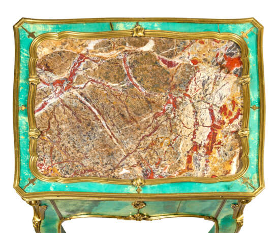 TABLE DE SALON DE STYLE LOUIS XV - photo 6