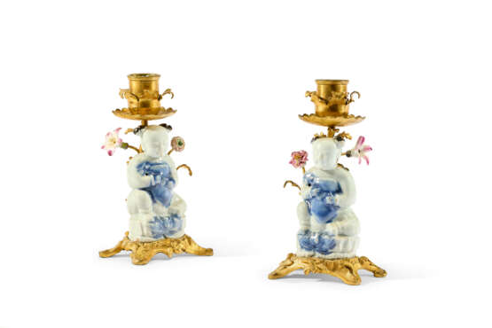 PAIRE DE FLAMBEAUX D'ÉPOQUE LOUIS XV - photo 1
