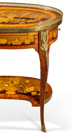 TABLE À ÉCRIRE D'ÉPOQUE TRANSITION - Foto 6