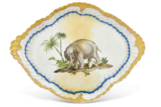 TERRINE COUVERTE ET PLATEAU OVALE EN PORCELAINE DE MEISSEN DU SERVICE JAPONAIS DE FRÉDÉRIC LE GRAND - photo 8