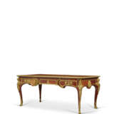 BUREAU PLAT DE STYLE LOUIS XV - photo 3