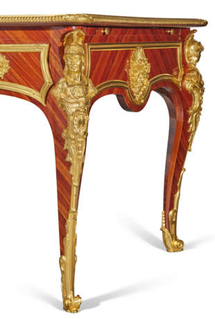 BUREAU PLAT DE STYLE LOUIS XV - photo 10
