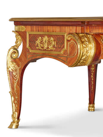 BUREAU PLAT DE STYLE RÉGENCE - photo 10