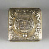 A SILVER-GILT MOUNTED INKWELL WITH CROWNED ALLIANCE COAT OF ARMS OF THE TROUBETZKOY FAMILY - photo 2