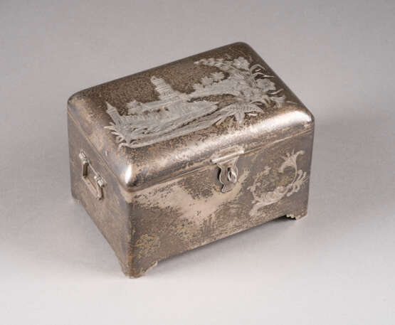A SILVER SUGAR BOX WITH ARCHITECTURAL VIEW - photo 1