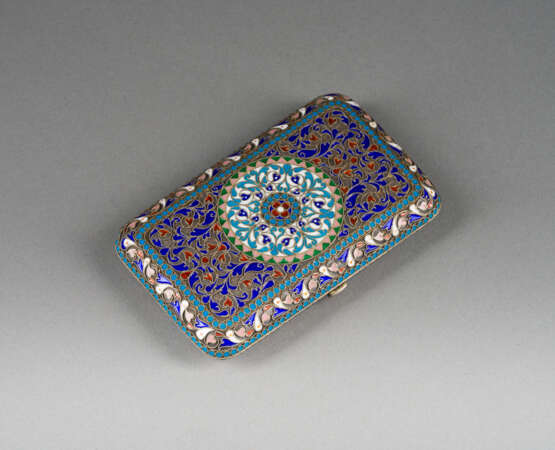 CLOISONNÉ-EMAIL-ZIGARETTENETUI MIT MEDAILLONS - Foto 1