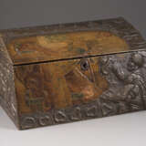 A CARVED WOODEN BOX SHOWING TSAR BERENDEI - фото 1
