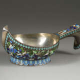 A SILVER AND CLOISONNÉ ENAMEL KOVSH - фото 1