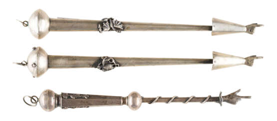 THREE SILVER TORAH POINTER (YAD) - photo 1