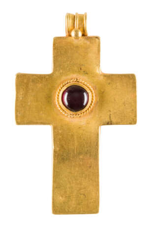 A BYZANTINE GOLD AND GARNET CROSS - photo 1