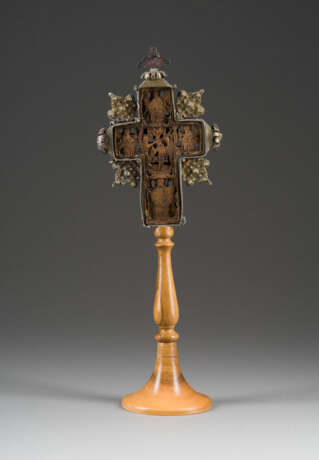 STANDKREUZ MIT DER TAUFE UND KREUZIGUNG CHRISTI - Foto 2