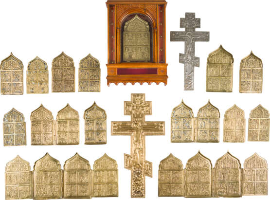 A COLLECTION OF 17 BRASS ICONS DEPICTING CRUCIFIXES AND LITURGICAL FEASTS - photo 1