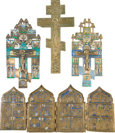 A COLLECTION OF FOUR BRASS ICONS INCLUDING CRUCIFIXES AND A TETRAPTYCH SHOWING LITURGICAL - photo 1