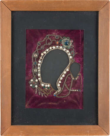 AN ICON SHOWING THE KAZANSKAYA MOTHER OF GOD WITH A VELVET COVER EMBROIDERED - photo 2