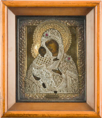 A SMALL ICON SHOWING THE VLADIMIRSKAYA MOTHER OF GOD WITH A SILVER-GILT AND FILIGREE OKLAD - photo 1