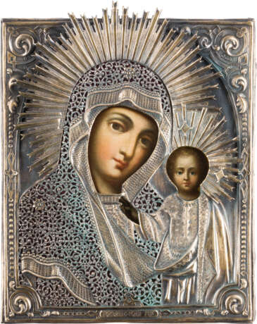 AN ICON SHOWING THE KAZANSKAYA MOTHER OF GOD WITH A SILVER-GILT OKLAD - photo 1