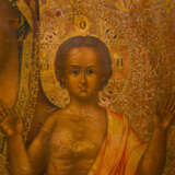 A MONUMENTAL AND FINE ICON SHOWING THE MOTHER OF GOD 'OF UNEXPECTED JOY' - photo 3