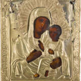THREE ICONS WITH OKLAD SHOWING CHRIST PANTOKRATOR, THE TIKHVINSKAYA MOTHER OF GOD AND A - фото 2