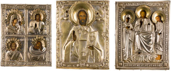 THREE SMALL ICONS WITH OKLAD: DEISIS, A QUADRI-PARTITE ICON AND ST. NICHOLAS OF MYRA - фото 1
