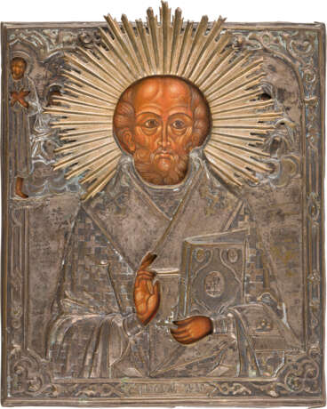 A SMALL ICON SHOWING ST. NICHOLAS OF MYRA WITH OKLAD - photo 1