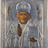 TWO SMALL ICONS WITH OKLAD: CHRIST PANTOKRATOR AND ST. NICHOLAS OF MYRA - photo 3