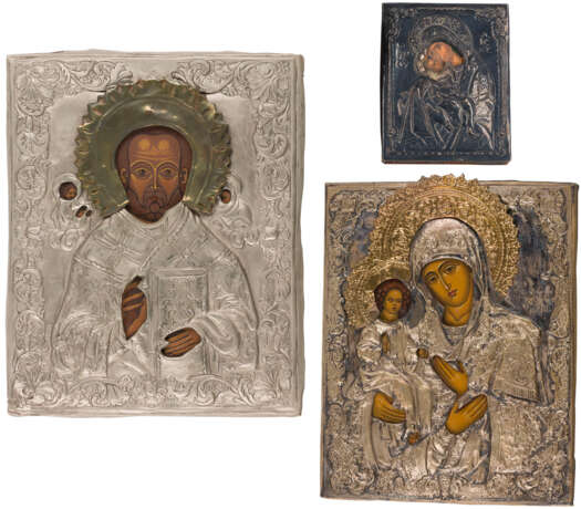 DREI IKONEN MIT OKLAD: GNADENBILDER DER GOTTESMUTTER UND HEILIGER NIKOLAUS VON MYRA - Foto 1