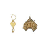 TWO FATIMID ENAMELLED GOLD PENDANTS - photo 2