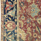 A LARGE SAFAVID ISFAHAN CARPET - photo 7