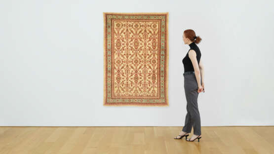 A ZIEGLER RUG - фото 6