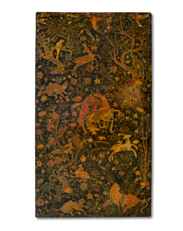 A PAIR OF LACQUERED BOOK COVERS - фото 3