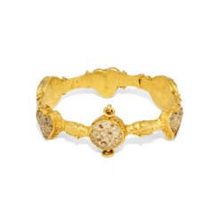 A GOLD ENAMELLED BRACELET