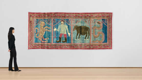 A SILK PICTORIAL YARKAND POLYPTYCH - photo 6