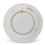 AN IZNIK POTTERY DISH - photo 2