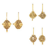 THREE PAIRS OF FATIMID GOLD EARRINGS - фото 1