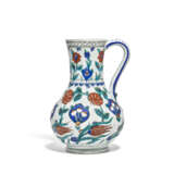 AN IZNIK POTTERY EWER - фото 1