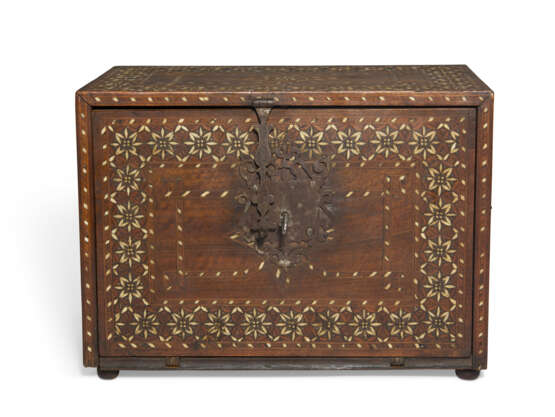 A POST-NASRID FALL-FRONT WRITING CHEST - photo 3