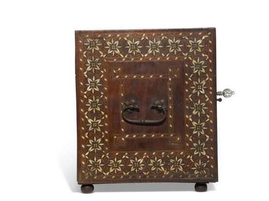 A POST-NASRID FALL-FRONT WRITING CHEST - photo 4