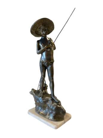 Giovanni Varlese (1888-1922 Italie) &ndash; Figure en bronze d&amp;39;un jeune p&ecirc;cheur Bronce realism At the turn of 19th -20th century - photo 2
