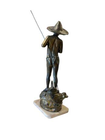 Giovanni Varlese (1888-1922 Italie) &ndash; Figure en bronze d&amp;39;un jeune p&ecirc;cheur Bronce realism At the turn of 19th -20th century - photo 3