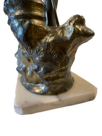 Giovanni Varlese (1888-1922 Italie) &ndash; Figure en bronze d&amp;39;un jeune p&ecirc;cheur Bronce realism At the turn of 19th -20th century - photo 4