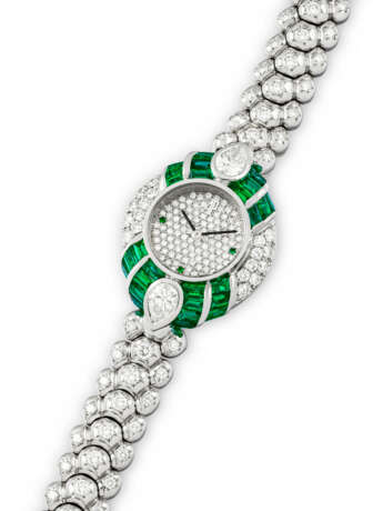 AUDEMARS PIGUET, WHITE GOLD, DIAMOND AND GREEN GEMSTONE-SET BRACELET WATCH - Foto 2