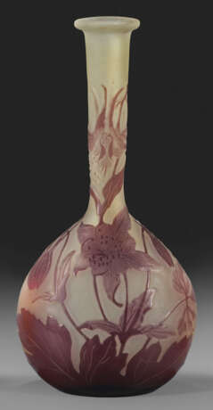 Solifleur-Vase mit Akelei-Dekor von Gallé - photo 1