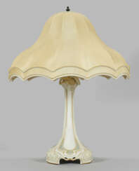Feine KPM Berlin Jugendstil-Lampe mit Emailmalerei