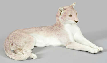 Jugendstil-Tierfigur "Liegender Leopard"