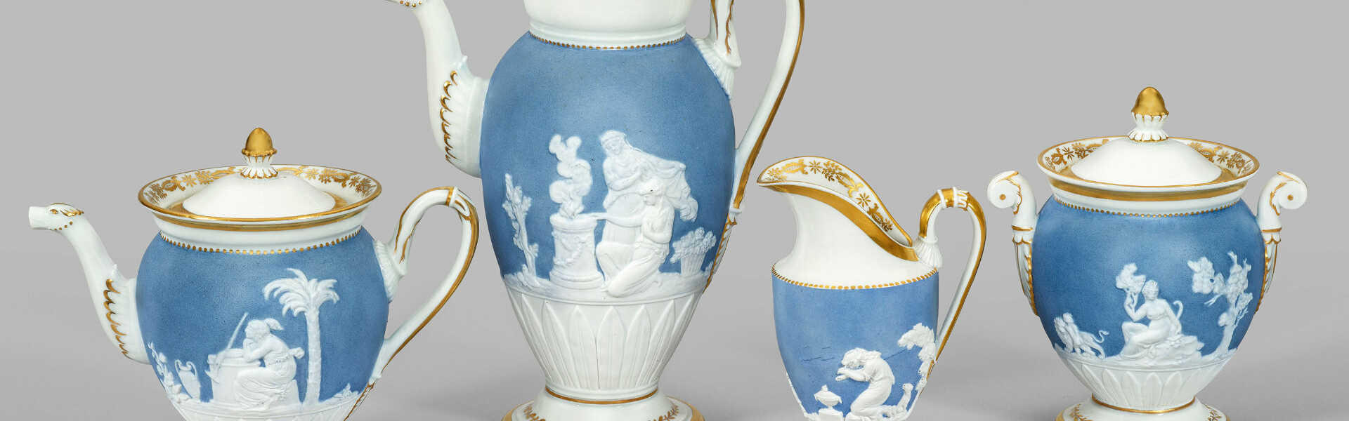 Prächtiges Biedermeier-Teilservice von Meissen mit