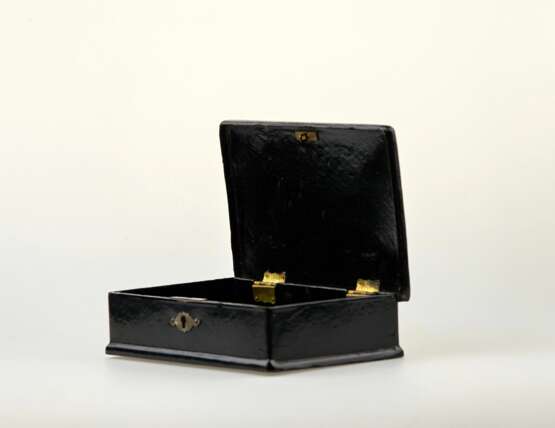 Antique Russian box Kissing Rite. Papier-Mache At the turn of 19th -20th century - photo 3