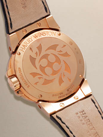 HARRY WINSTON, OCEAN LADY MOONPHASE REF. 400/UQMP36R, AN ATTRACTIVE PINK GOLD AND DIAMOND-SET LADIES WRISTWATCH - Foto 3