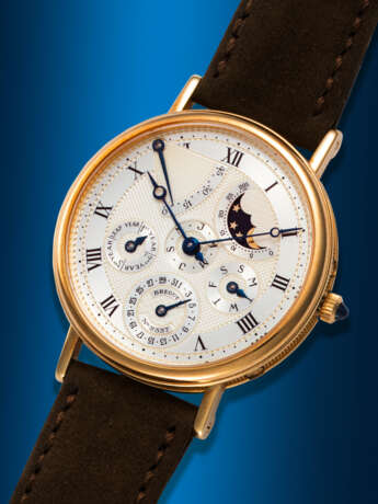 BREGUET, CLASSIQUE REF. 3310, A FINE YELLOW GOLD PERPETUAL CALENDAR WRISTWATCH WITH POWER RESERVE MOON PHASES AND LEAP YEAR INDICATION - Foto 2